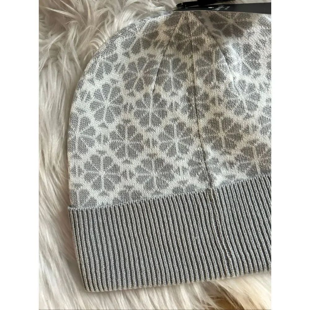 Kate Spade gray and white flower cuff beanie light winter hat - Picture 7 of 7